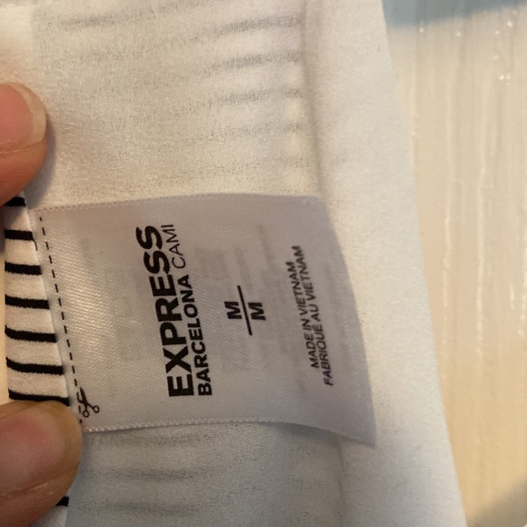 Express halter keyhole back tank top - Picture 4 of 6